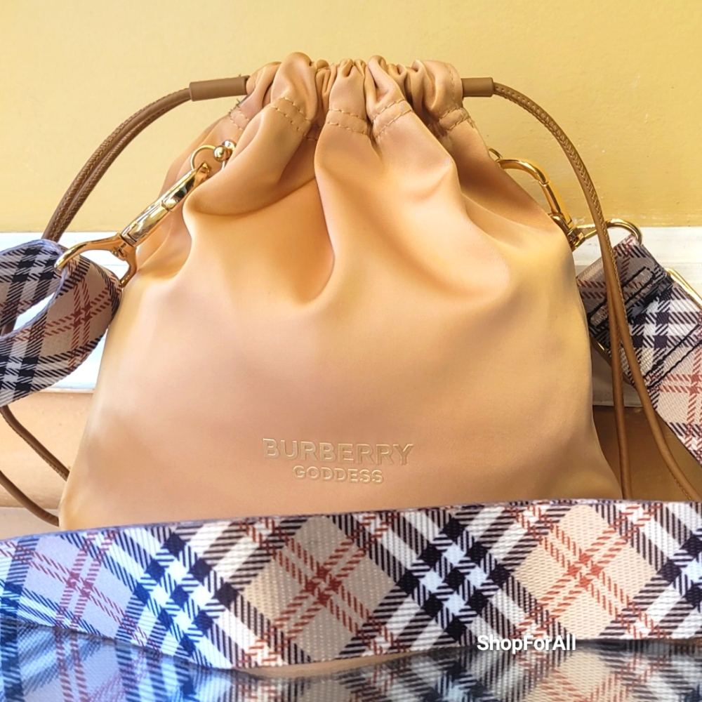 Burberry draw string bag - Picture 7 of 11